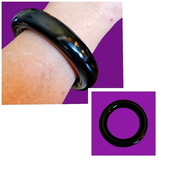 Vintage Black Bakelite Bangle Bracelet - Picture 1 of 7
